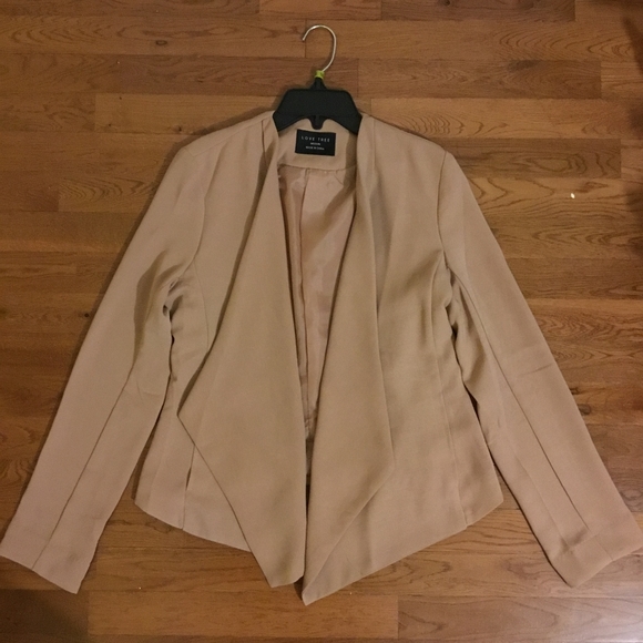 Medium Beige Front Overlap Blazer Medium - Picture 1 of 2
